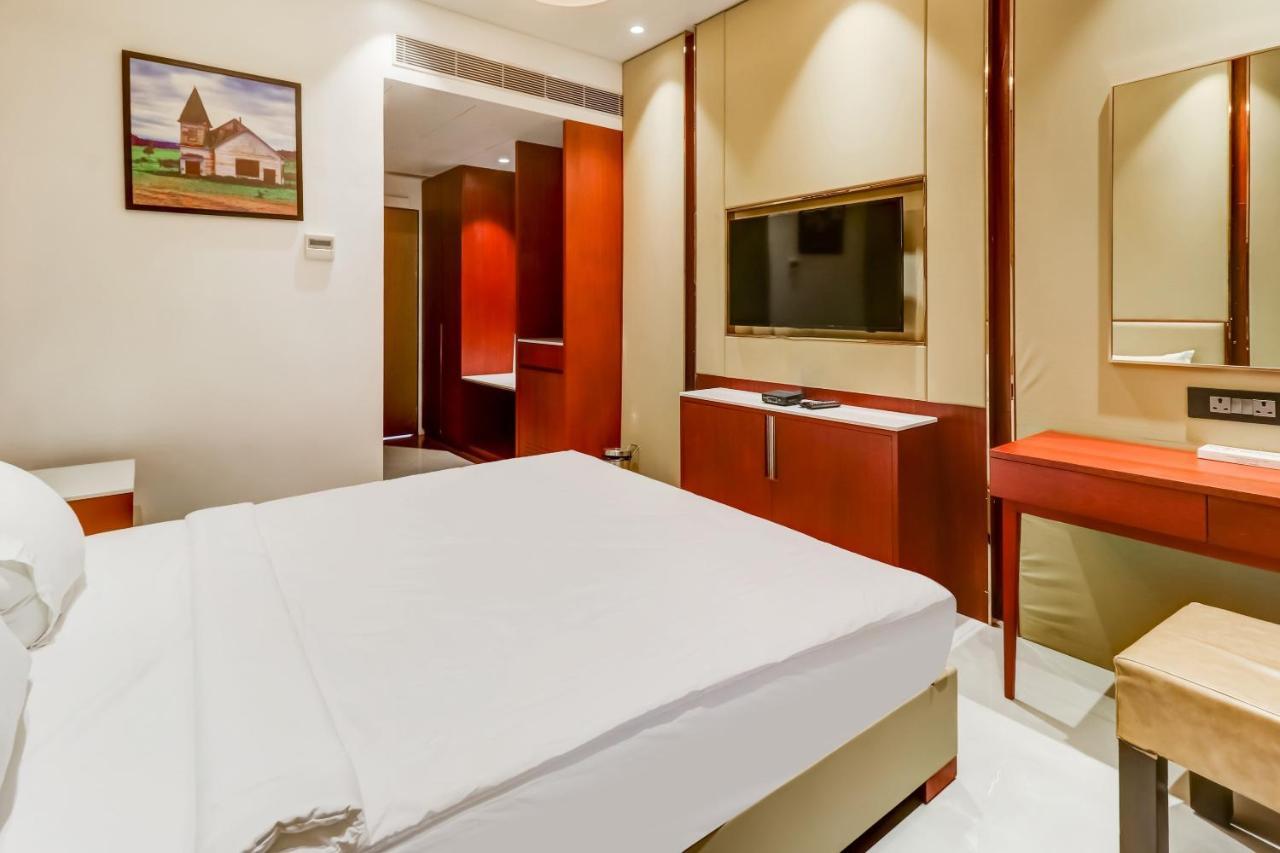 Oyo Townhouse 785 Sree Vinayaka Grand Anantapur Exterior photo